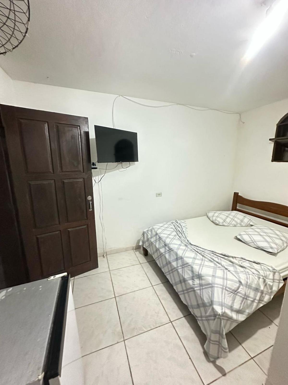 Hotel Raizes *